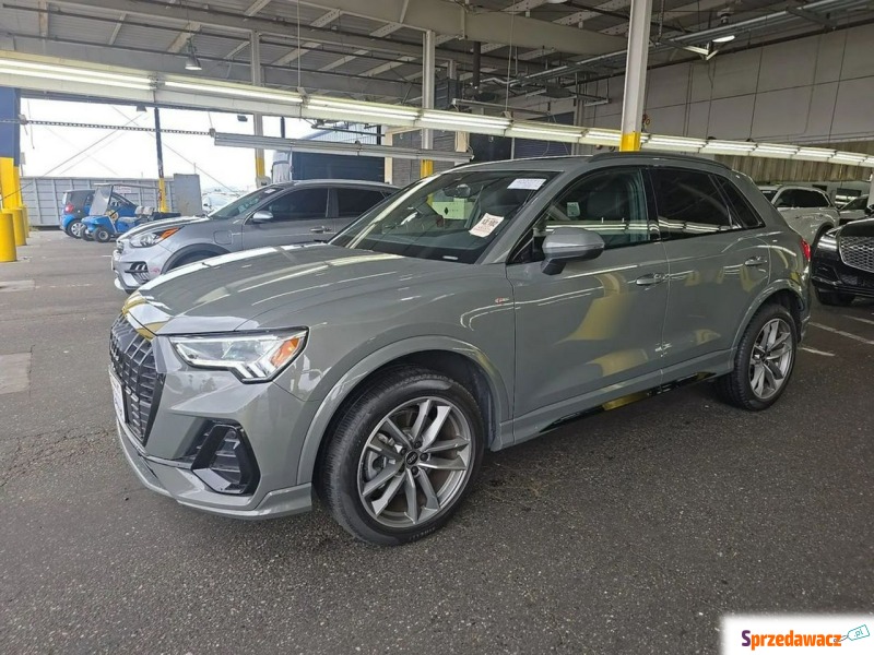 Audi Q3  SUV 2022,  2.0 benzyna, automat - Na sprzedaż za 43 000 zł - Wrocław
