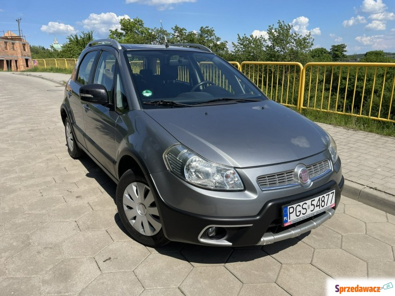 Fiat Sedici  SUV 2013,  1.6 benzyna, automat - Na sprzedaż za 25 999 zł - Gostyń