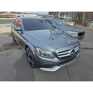 Mercedes C 300 - 4Matic / Pakiet AMG / mała szkoda