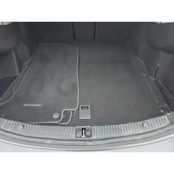 Mercedes - Benz C-klasa  Sedan/Limuzyna 2017,  2.0 benzyna, automat - Na sprzedaż za 29 000 zł - Wrocław - zdjęcie 12