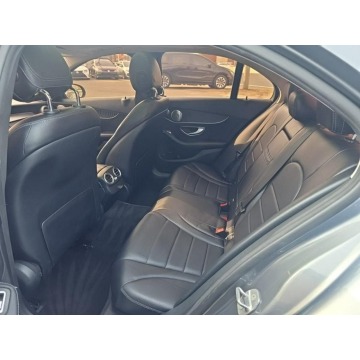 Mercedes - Benz C-klasa  Sedan/Limuzyna 2017,  2.0 benzyna, automat - Na sprzedaż za 29 000 zł - Wrocław - zdjęcie 10