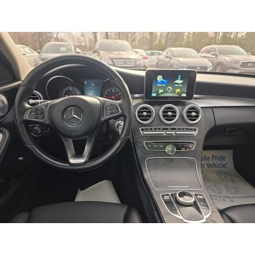 Mercedes - Benz C-klasa  Sedan/Limuzyna 2017,  2.0 benzyna, automat - Na sprzedaż za 29 000 zł - Wrocław - zdjęcie 8