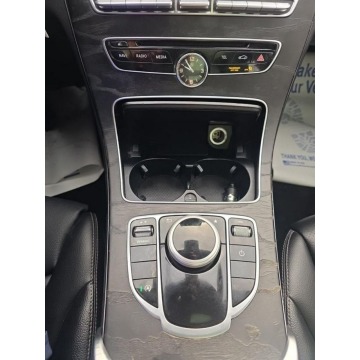 Mercedes - Benz C-klasa  Sedan/Limuzyna 2017,  2.0 benzyna, automat - Na sprzedaż za 29 000 zł - Wrocław - zdjęcie 9
