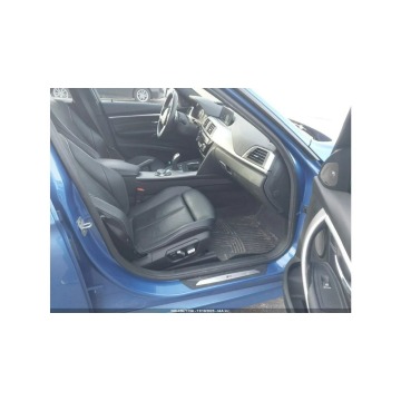BMW Seria 3  Sedan/Limuzyna 2018,  3.0 benzyna, automat - Na sprzedaż za 42 000 zł - Tarnów - zdjęcie 10