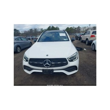 Mercedes - Benz GLC-klasa  SUV 2022,  2.0 benzyna, automat - Na sprzedaż za 59 000 zł - Tarnów - zdjęcie 3