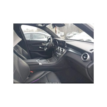 Mercedes - Benz GLC-klasa  SUV 2022,  2.0 benzyna, automat - Na sprzedaż za 59 000 zł - Tarnów - zdjęcie 10