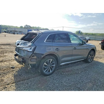 Audi Q5  SUV 2023,  2.0 benzyna, automat - Na sprzedaż za 54 000 zł - Tarnów - zdjęcie 4