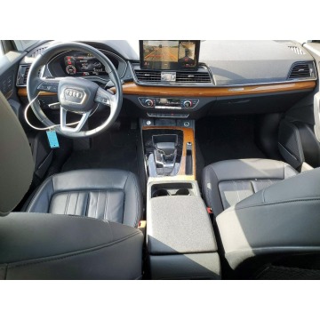 Audi Q5  SUV 2023,  2.0 benzyna, automat - Na sprzedaż za 54 000 zł - Tarnów - zdjęcie 8