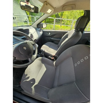 Renault Twingo  Hatchback 2011,  1.1 benzyna - Na sprzedaż za 7 800,00 zł - Głogów - zdjęcie 6