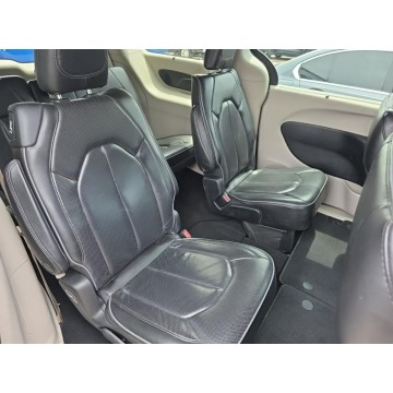 Chrysler Pacifica  Minivan/Van 2019,  3.6 benzyna, automat - Na sprzedaż za 33 000 zł - Tarnów - zdjęcie 12