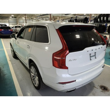 Volvo   SUV 2019,  2.0 benzyna, automat - Na sprzedaż za 43 000 zł - Tarnów - zdjęcie 5
