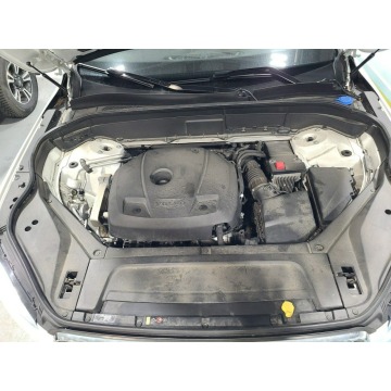 Volvo   SUV 2019,  2.0 benzyna, automat - Na sprzedaż za 43 000 zł - Tarnów - zdjęcie 12