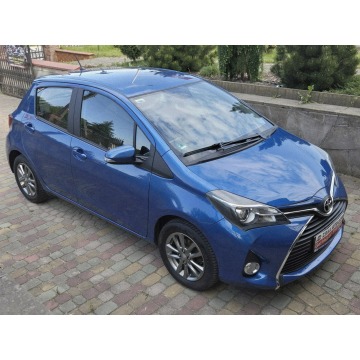 Toyota Yaris  Hatchback 2015,  1.3 benzyna - Na sprzedaż za 39 000 zł - Wąchock - zdjęcie 5