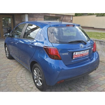Toyota Yaris  Hatchback 2015,  1.3 benzyna - Na sprzedaż za 39 000 zł - Wąchock - zdjęcie 10