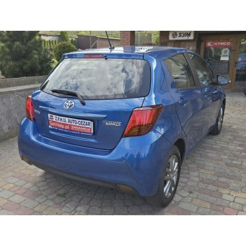 Toyota Yaris  Hatchback 2015,  1.3 benzyna - Na sprzedaż za 39 000 zł - Wąchock - zdjęcie 8
