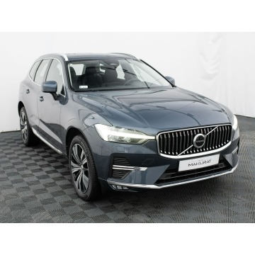 Volvo   SUV 2022,  2.0 diesel, automat - Na sprzedaż za 135 840 zł - Gdynia - zdjęcie 3