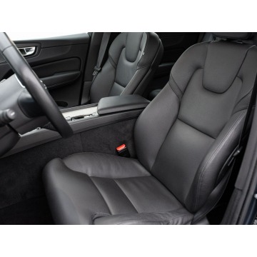 Volvo   SUV 2022,  2.0 diesel, automat - Na sprzedaż za 135 840 zł - Gdynia - zdjęcie 11