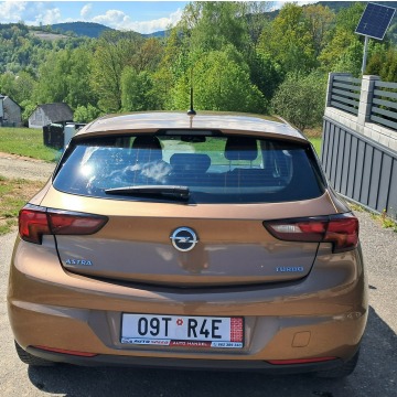 Opel Astra  Hatchback 2017,  1.4 benzyna - Na sprzedaż za 37 000 zł - Cisiec - zdjęcie 4