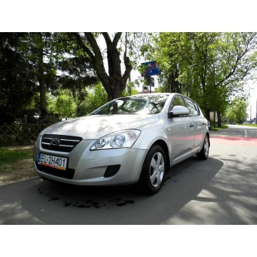 Kia Cee'd - 1,4 klima