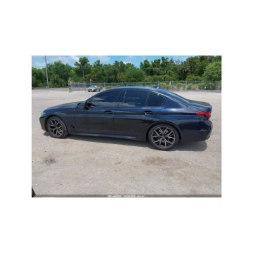 BMW Seria 5  Sedan/Limuzyna 2022,  2.0 benzyna, automat - Na sprzedaż za 79 000 zł - Tarnów - zdjęcie 5