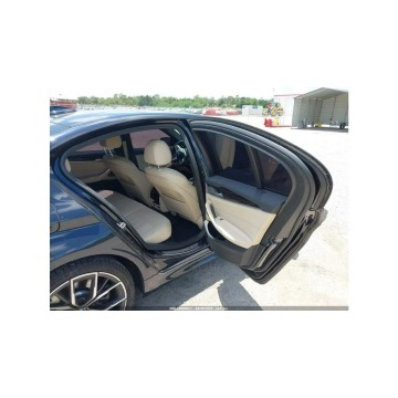BMW Seria 5  Sedan/Limuzyna 2022,  2.0 benzyna, automat - Na sprzedaż za 79 000 zł - Tarnów - zdjęcie 12
