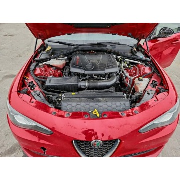 Alfa Romeo Giulia  Sedan/Limuzyna 2018,  2.0 benzyna, automat - Na sprzedaż za 29 000 zł - Tarnów - zdjęcie 10
