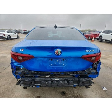 Alfa Romeo Giulia  Sedan/Limuzyna 2023,  2.0 benzyna, automat - Na sprzedaż za 65 000 zł - Tarnów - zdjęcie 6