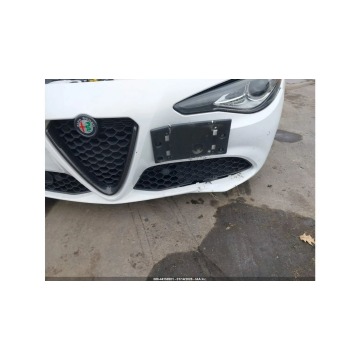 Alfa Romeo Giulia  Sedan/Limuzyna 2020,  2.0 benzyna, automat - Na sprzedaż za 30 000 zł - Tarnów - zdjęcie 9