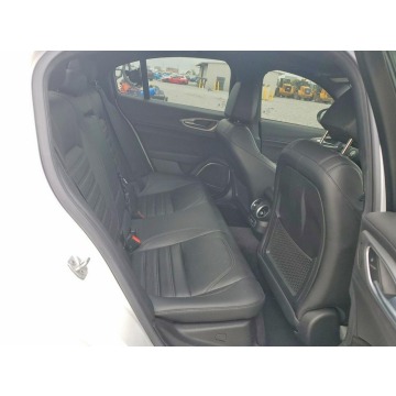 Alfa Romeo Giulia  Sedan/Limuzyna 2023,  2.0 benzyna, automat - Na sprzedaż za 54 000 zł - Tarnów - zdjęcie 10