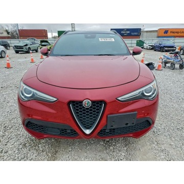 Alfa Romeo Stelvio  SUV 2018,  2.0 benzyna, automat - Na sprzedaż za 37 000 zł - Tarnów - zdjęcie 3
