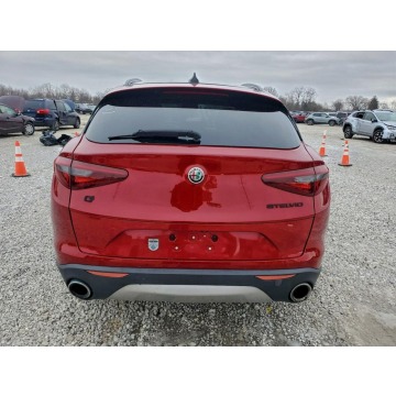 Alfa Romeo Stelvio  SUV 2018,  2.0 benzyna, automat - Na sprzedaż za 37 000 zł - Tarnów - zdjęcie 6