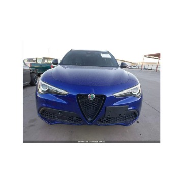 Alfa Romeo Stelvio  SUV 2021,  2.0 benzyna, automat - Na sprzedaż za 45 000 zł - Tarnów - zdjęcie 3