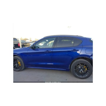 Alfa Romeo Stelvio  SUV 2021,  2.0 benzyna, automat - Na sprzedaż za 45 000 zł - Tarnów - zdjęcie 5