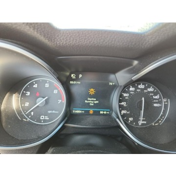 Alfa Romeo Stelvio  SUV 2018,  2.0 benzyna, automat - Na sprzedaż za 33 000 zł - Tarnów - zdjęcie 9
