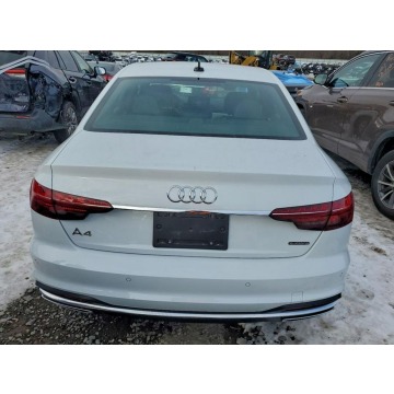 Audi A4  Sedan/Limuzyna 2022,  2.0 benzyna, automat - Na sprzedaż za 45 000 zł - Tarnów - zdjęcie 6
