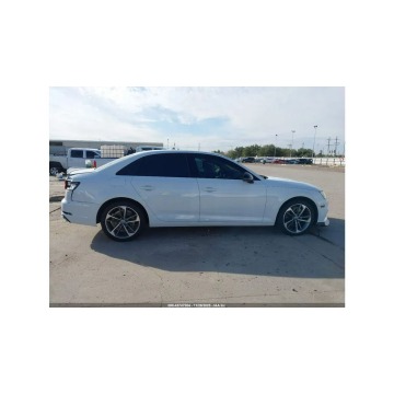 Audi A4  Sedan/Limuzyna 2019,  2.0 benzyna, automat - Na sprzedaż za 31 000 zł - Tarnów - zdjęcie 4