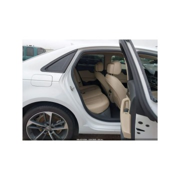 Audi A4  Sedan/Limuzyna 2019,  2.0 benzyna, automat - Na sprzedaż za 31 000 zł - Tarnów - zdjęcie 11