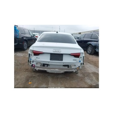 Audi A4  Sedan/Limuzyna 2021,  2.0 benzyna, automat - Na sprzedaż za 49 000 zł - Tarnów - zdjęcie 8