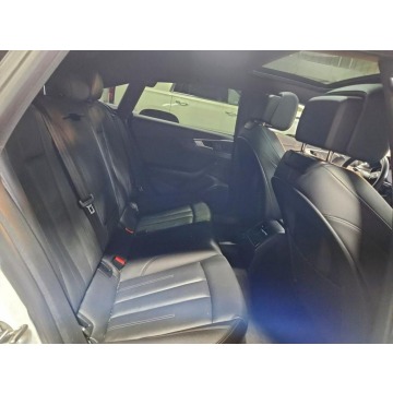 Audi A5  Sedan/Limuzyna 2018,  2.0 benzyna, automat - Na sprzedaż za 35 000 zł - Tarnów - zdjęcie 10