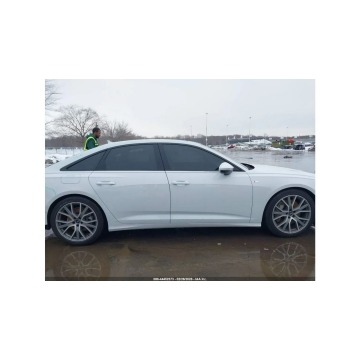 Audi A6  Sedan/Limuzyna 2023,  3.0 benzyna, automat - Na sprzedaż za 75 000 zł - Tarnów - zdjęcie 4
