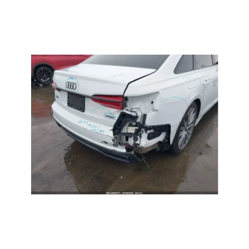 Audi A6  Sedan/Limuzyna 2023,  3.0 benzyna, automat - Na sprzedaż za 75 000 zł - Tarnów - zdjęcie 9