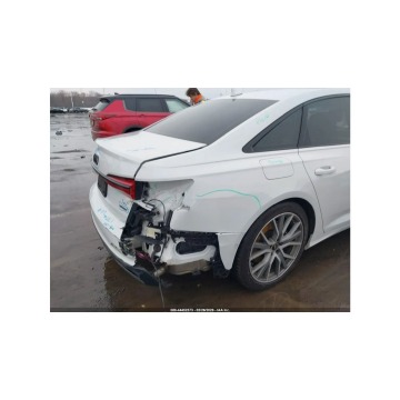 Audi A6  Sedan/Limuzyna 2023,  3.0 benzyna, automat - Na sprzedaż za 75 000 zł - Tarnów - zdjęcie 10