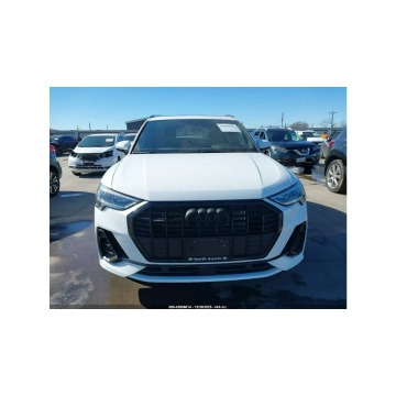 Audi Q3  SUV 2025,  2.0 benzyna, automat - Na sprzedaż za 69 000 zł - Tarnów - zdjęcie 2