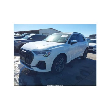 Audi Q3  SUV 2025,  2.0 benzyna, automat - Na sprzedaż za 69 000 zł - Tarnów - zdjęcie 3