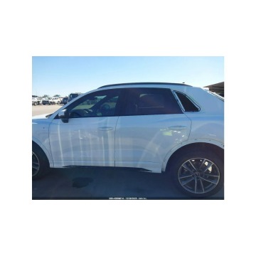 Audi Q3  SUV 2025,  2.0 benzyna, automat - Na sprzedaż za 69 000 zł - Tarnów - zdjęcie 5
