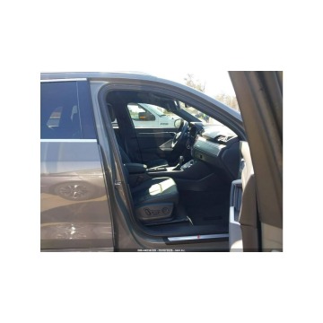 Audi Q3  SUV 2022,  2.0 benzyna, automat - Na sprzedaż za 44 000 zł - Tarnów - zdjęcie 10