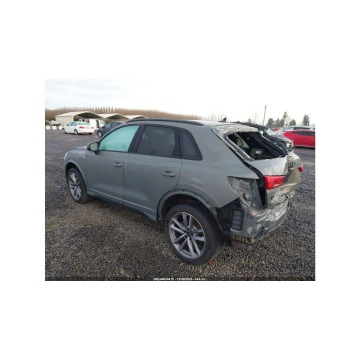 Audi Q3  SUV 2024,  2.0 benzyna, automat - Na sprzedaż za 60 000 zł - Tarnów - zdjęcie 7