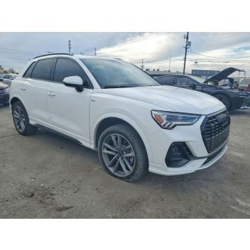 Audi Q3  SUV 2024,  2.0 benzyna, automat - Na sprzedaż za 57 000 zł - Tarnów - zdjęcie 1