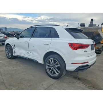 Audi Q3  SUV 2024,  2.0 benzyna, automat - Na sprzedaż za 57 000 zł - Tarnów - zdjęcie 5