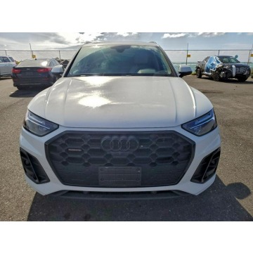 Audi Q5  SUV 2022,  2.0 benzyna, automat - Na sprzedaż za 64 000 zł - Tarnów - zdjęcie 3